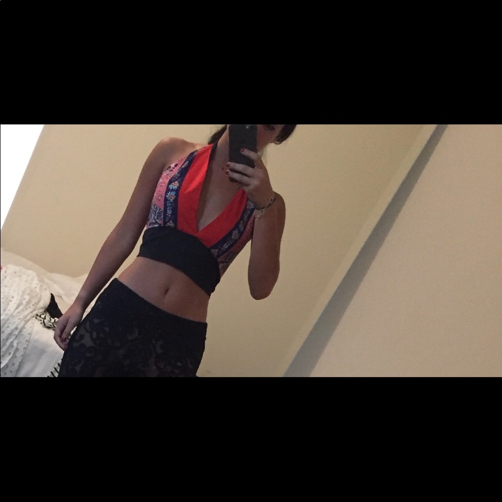 Bandana V neck crop top
